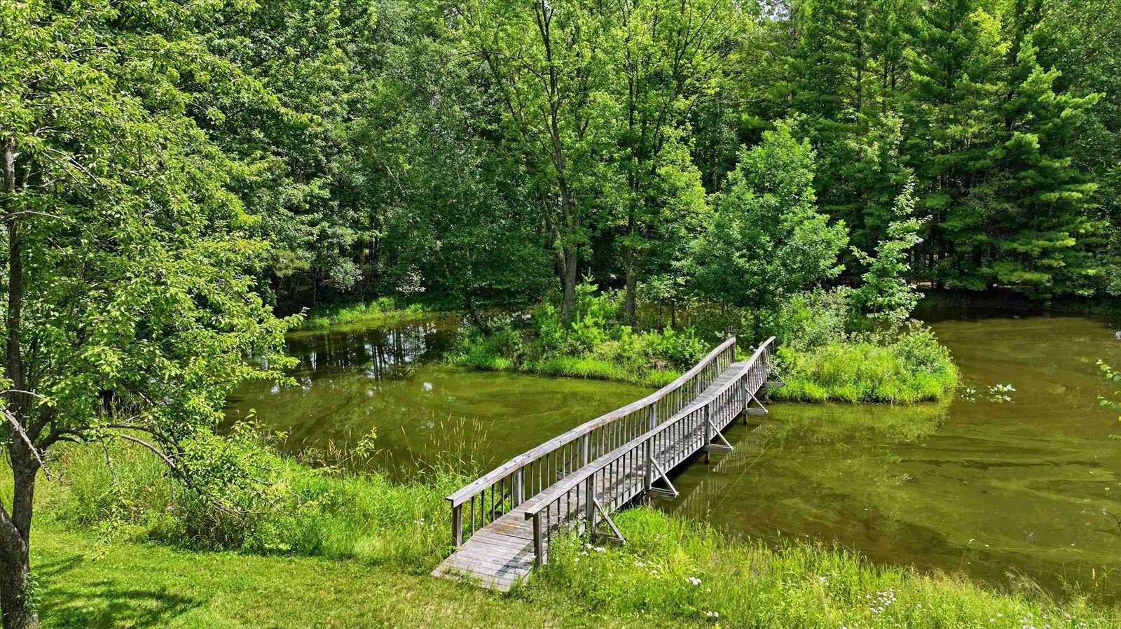 11555 Eisenhower Drive, Chili, WI 54420