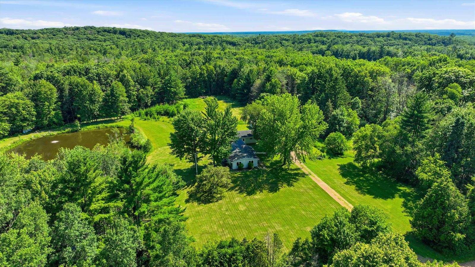 11555 Eisenhower Drive, Chili, WI 54420