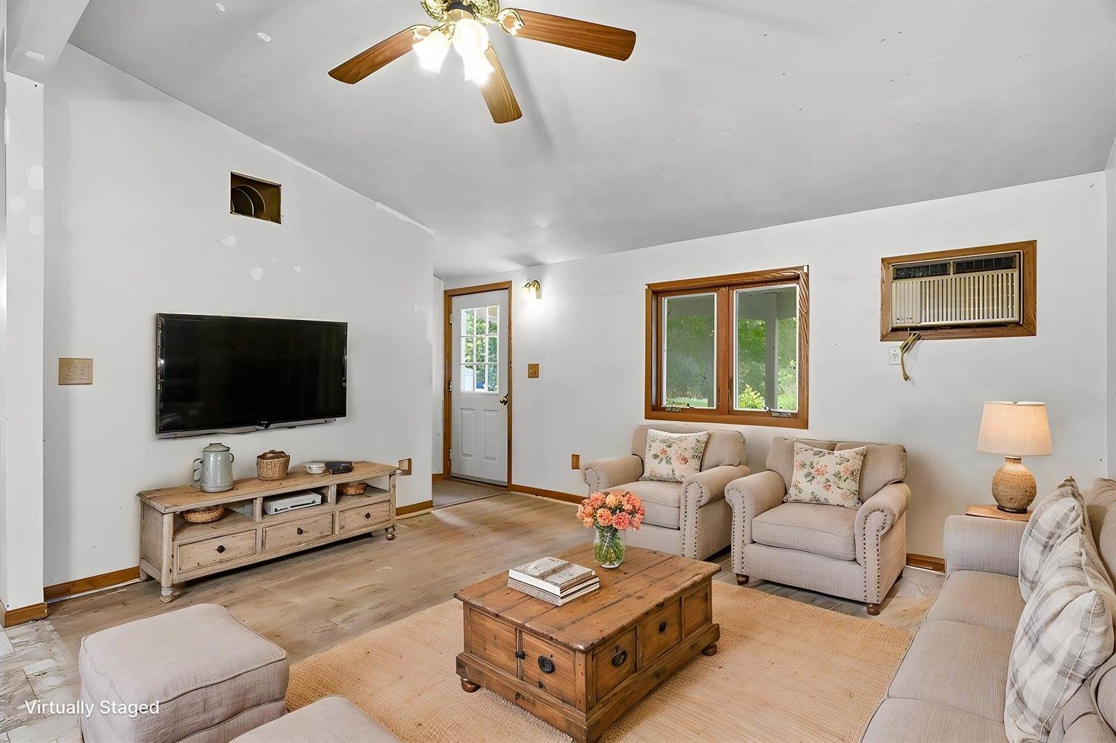 11555 Eisenhower Drive, Chili, WI 54420