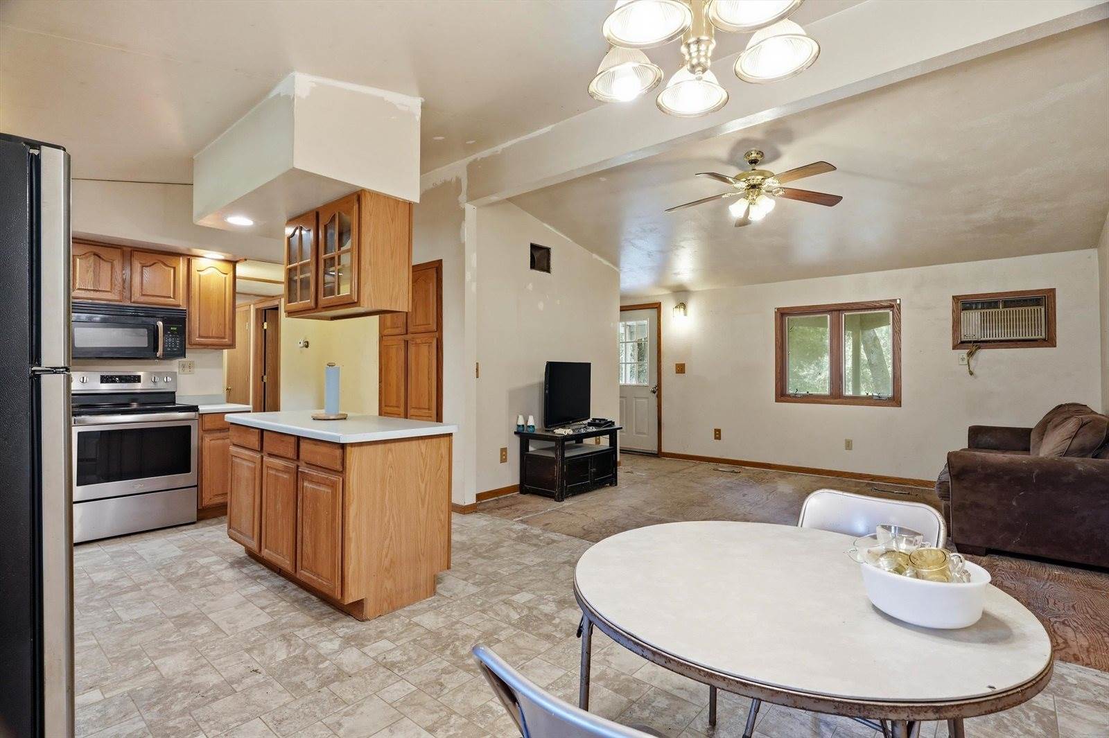 11555 Eisenhower Drive, Chili, WI 54420