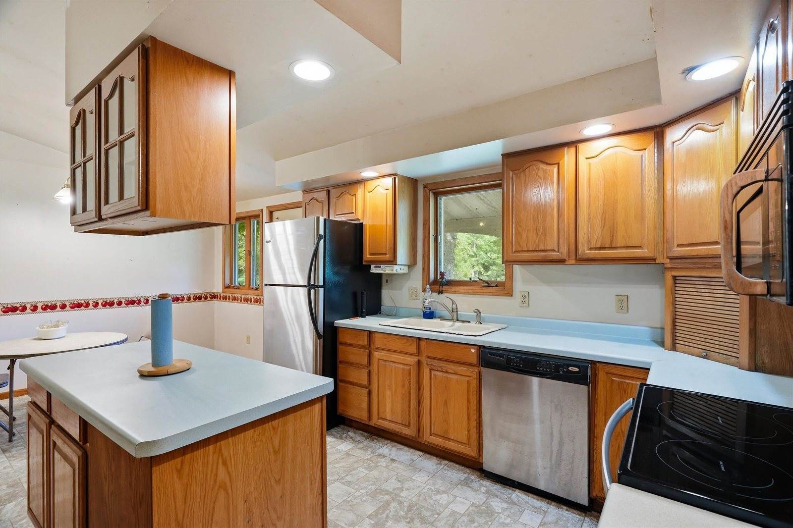 11555 Eisenhower Drive, Chili, WI 54420
