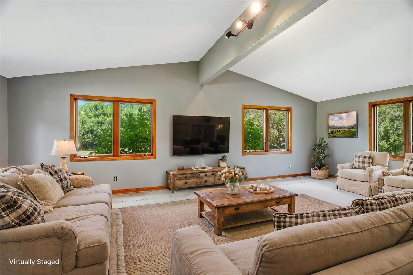 11555 Eisenhower Drive, Chili, WI 54420