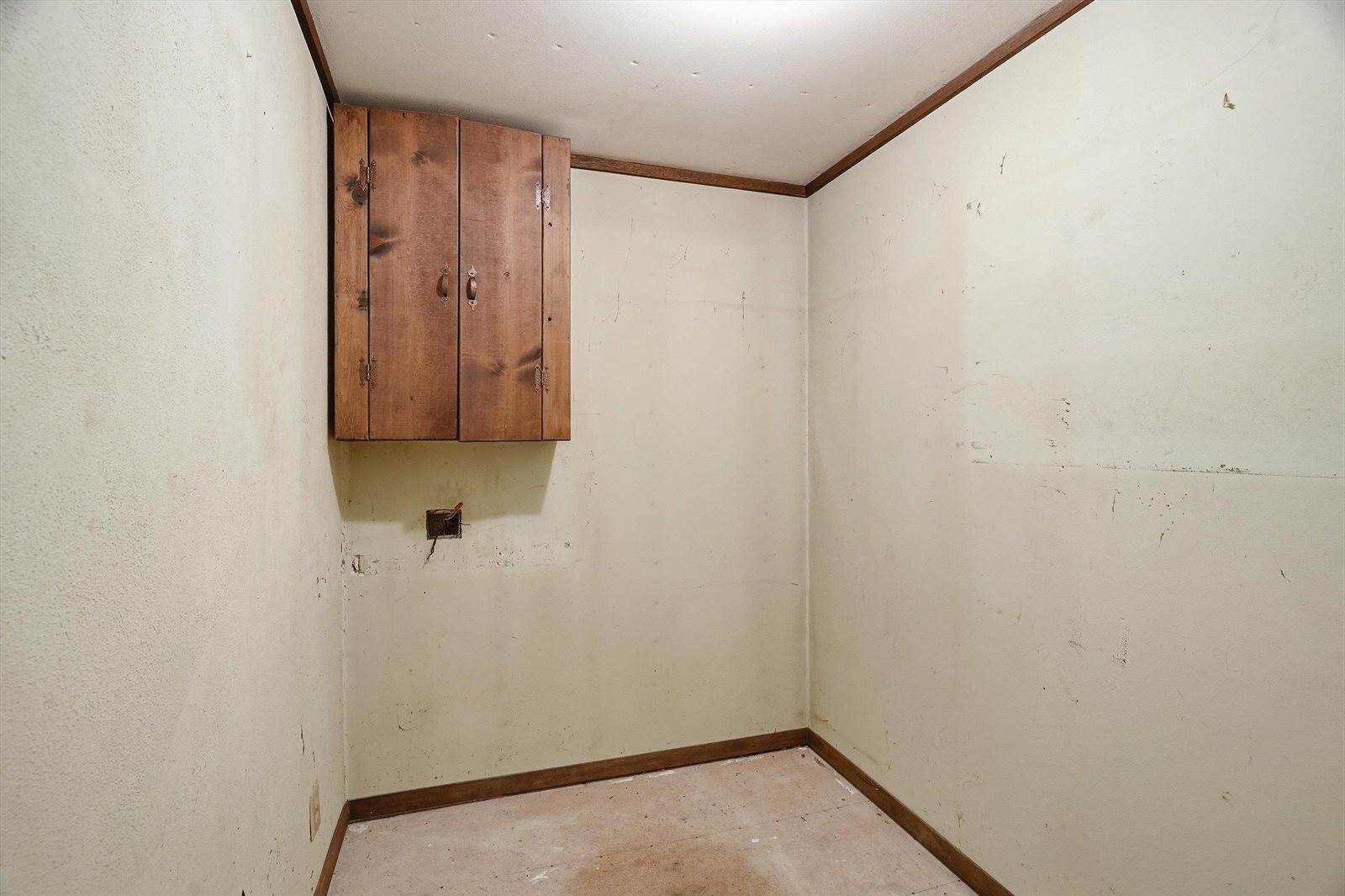 11555 Eisenhower Drive, Chili, WI 54420
