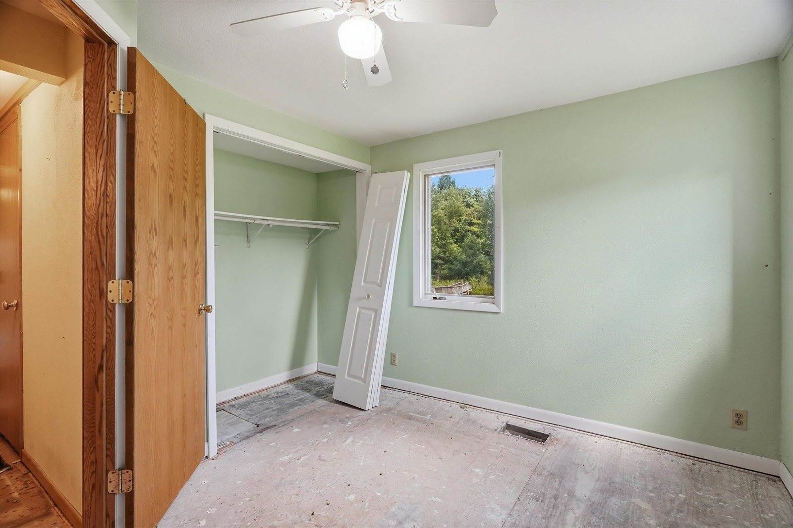 11555 Eisenhower Drive, Chili, WI 54420