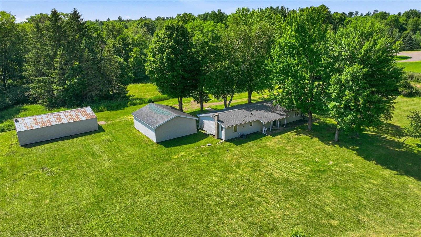 11555 Eisenhower Drive, Chili, WI 54420