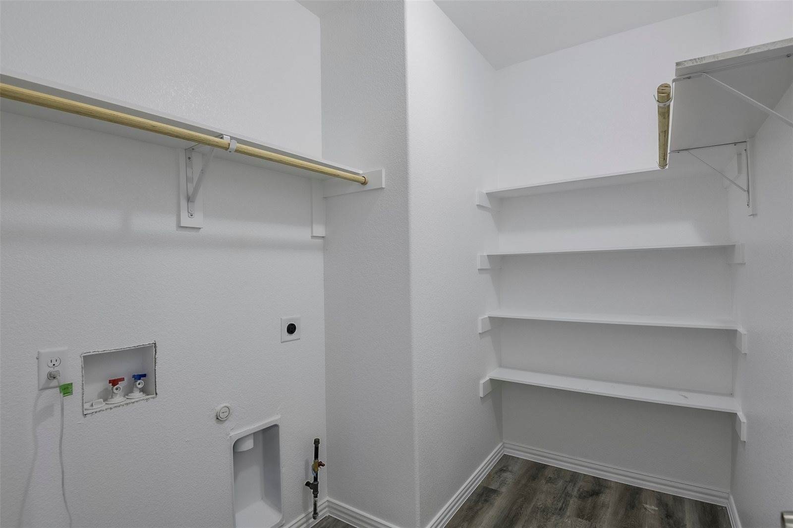 2506 South Denley Drive, Dallas, TX 75216