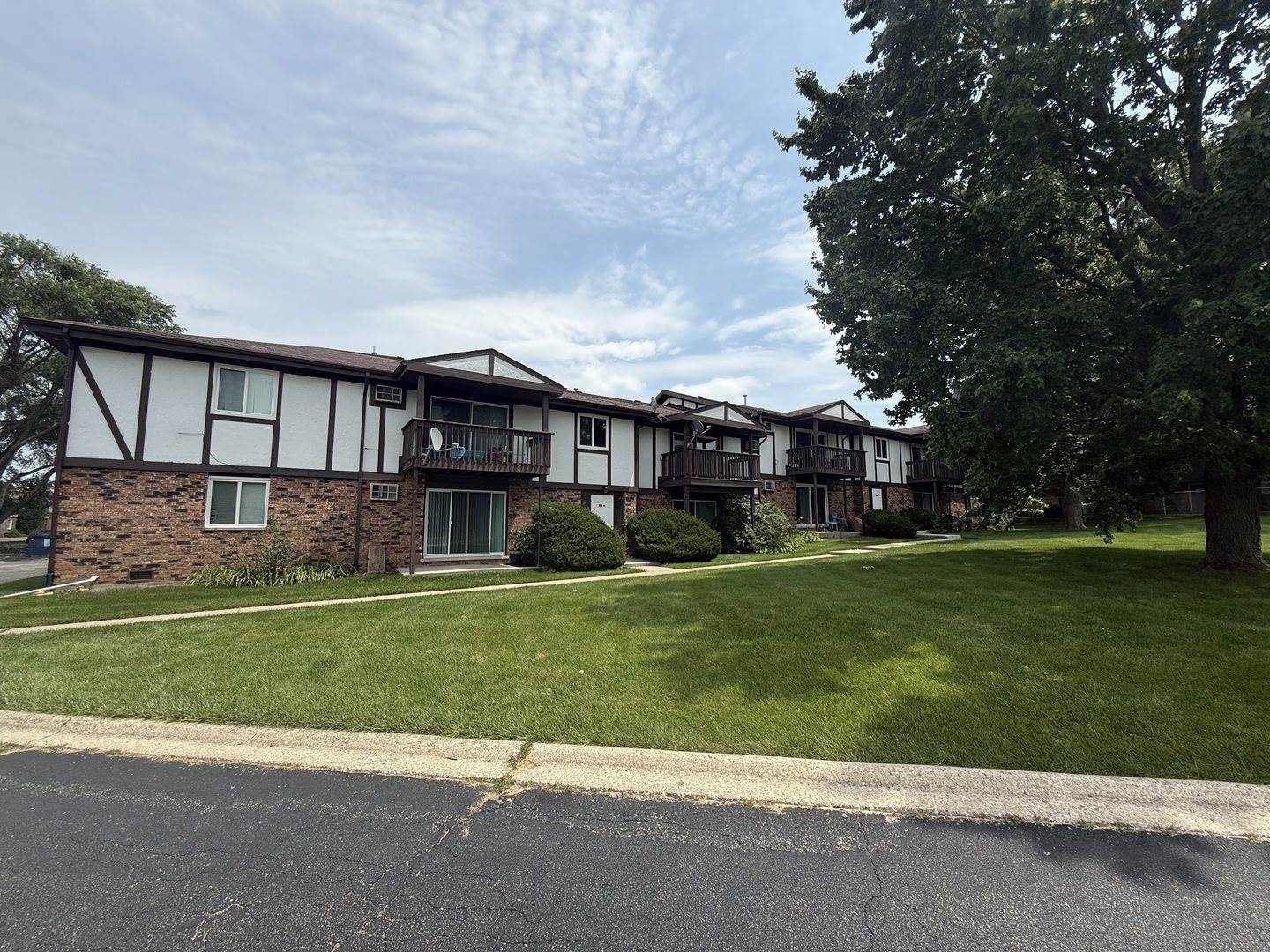 1032 Shagbark Road, New Lenox, IL 60451