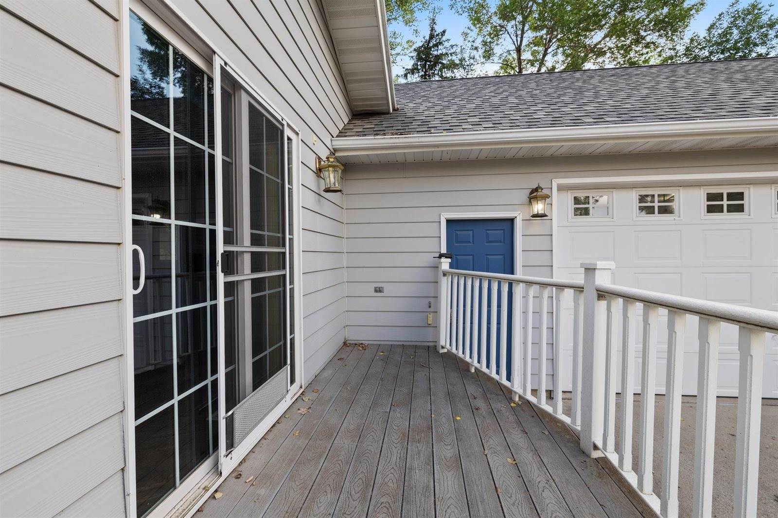 1204 16th Ave SW, Minot, ND 58701