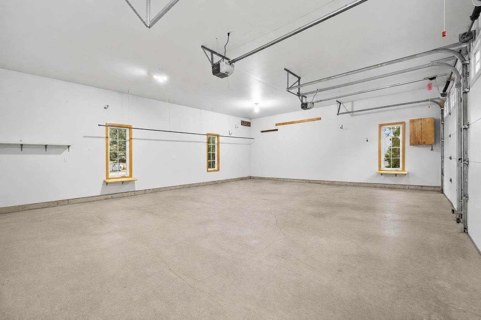 1204 16th Ave SW, Minot, ND 58701