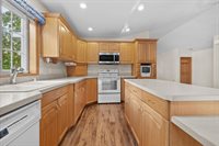 1204 16th Ave SW, Minot, ND 58701