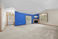 1204 16th Ave SW, Minot, ND 58701