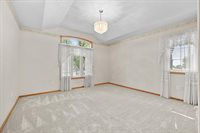 1204 16th Ave SW, Minot, ND 58701