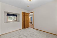 1204 16th Ave SW, Minot, ND 58701