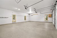 1204 16th Ave SW, Minot, ND 58701