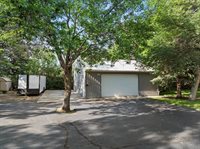 1204 16th Ave SW, Minot, ND 58701