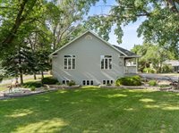 1204 16th Ave SW, Minot, ND 58701