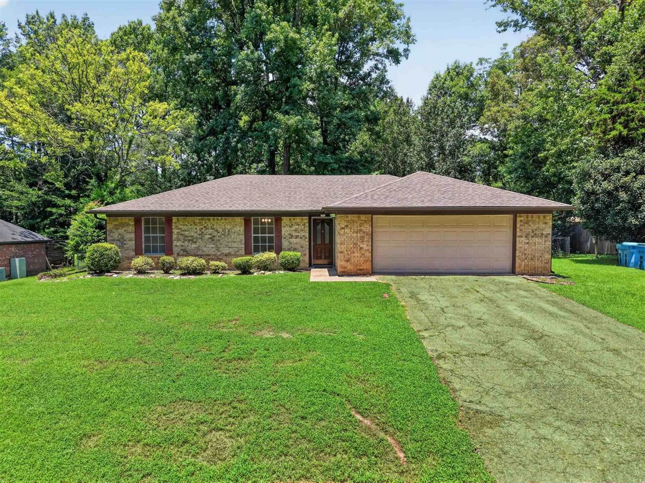 313 Crestwood Drive