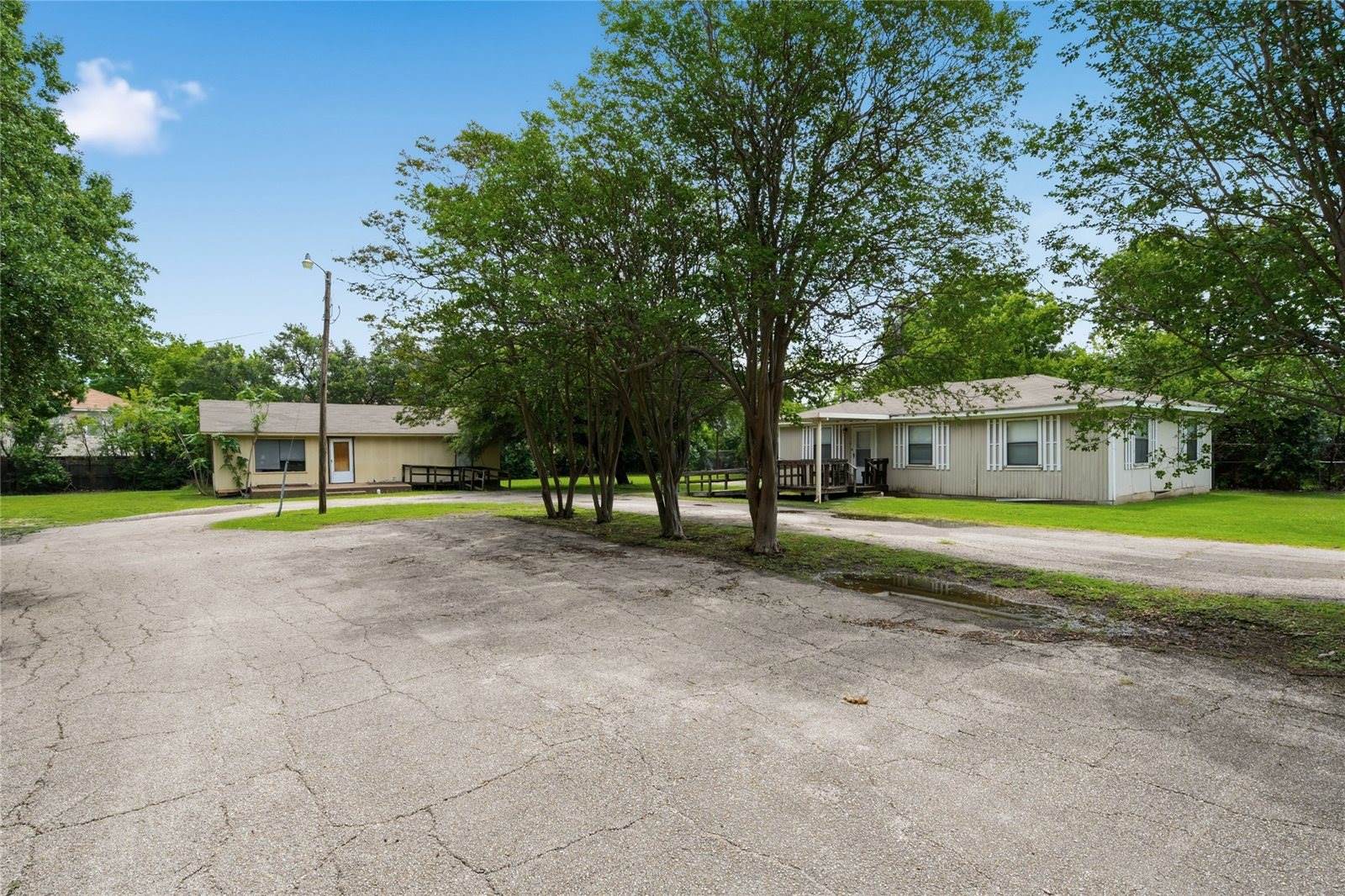 2323 North 39th Street, Waco, TX 76708