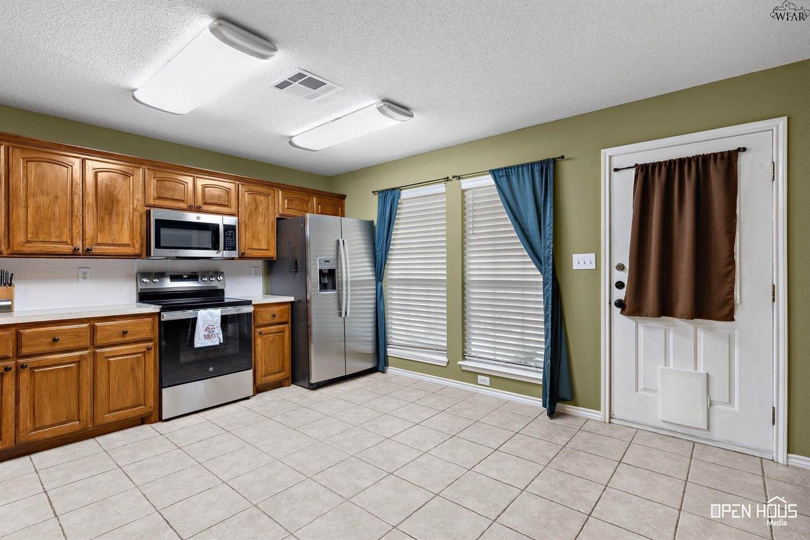 6015 Oakmont Drive, Wichita Falls, TX 76310