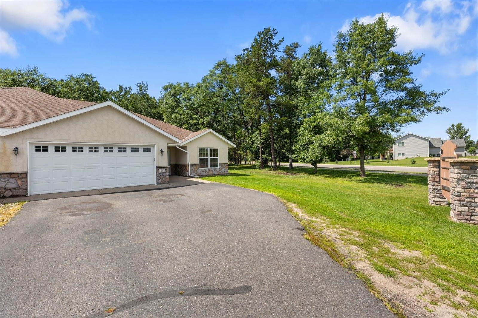 14425 Grand Oaks Drive, Baxter, MN 56425