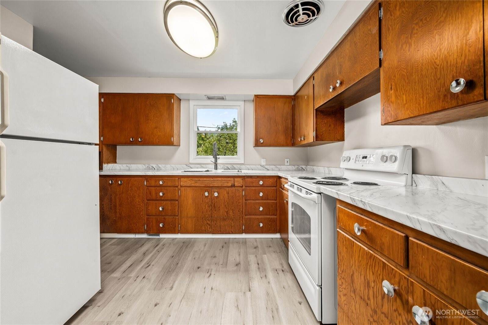 7320 E Avenue, Concrete, WA 98237