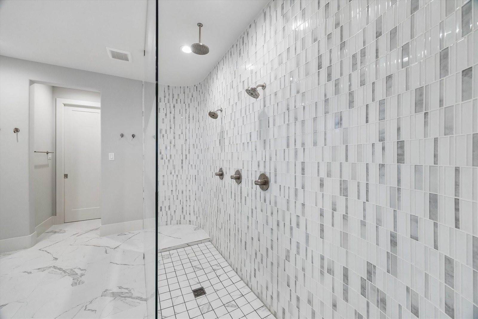 209 Malone Street, Houston, TX 77007