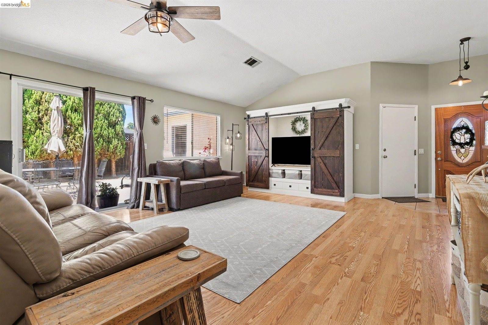 1749 Domaine Way, Oakley, CA 94561