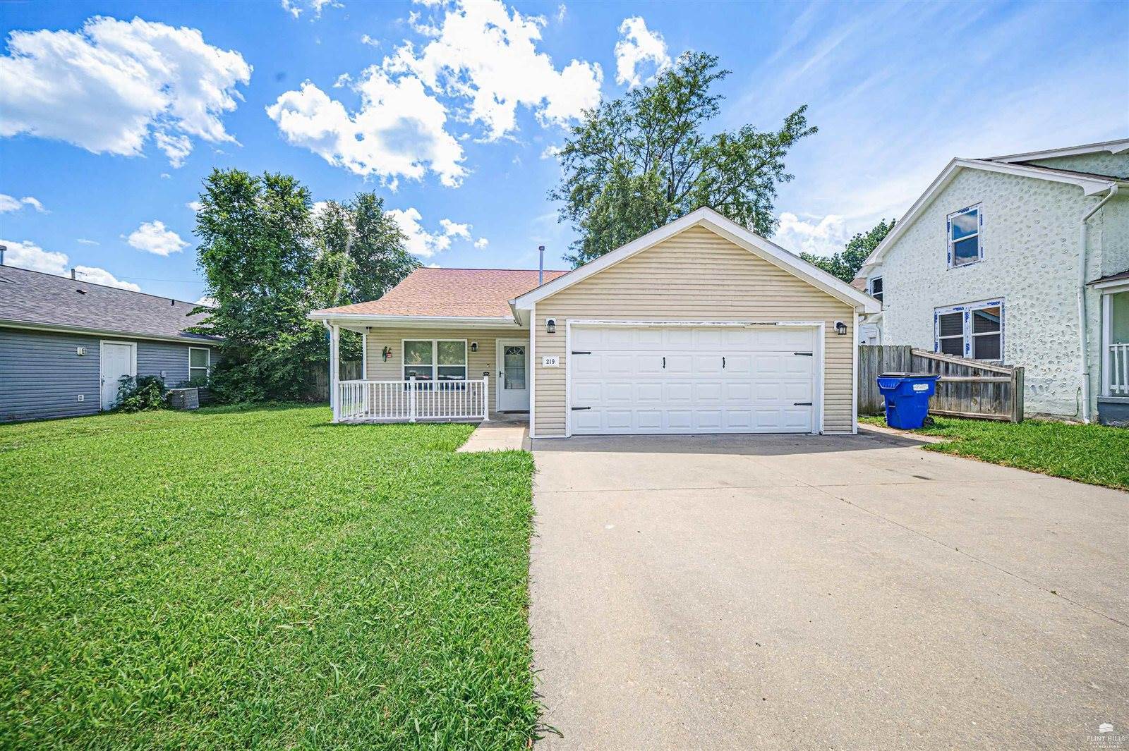 219 East 17th Street, Junction City, KS 66441