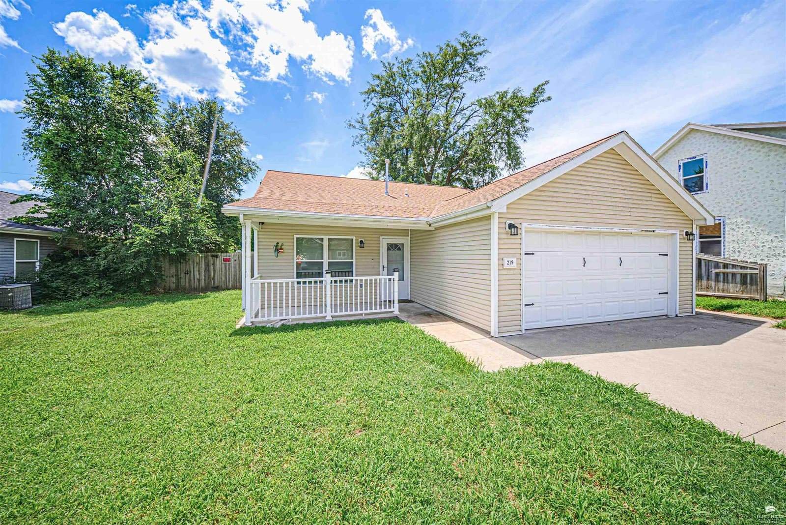 219 East 17th Street, Junction City, KS 66441