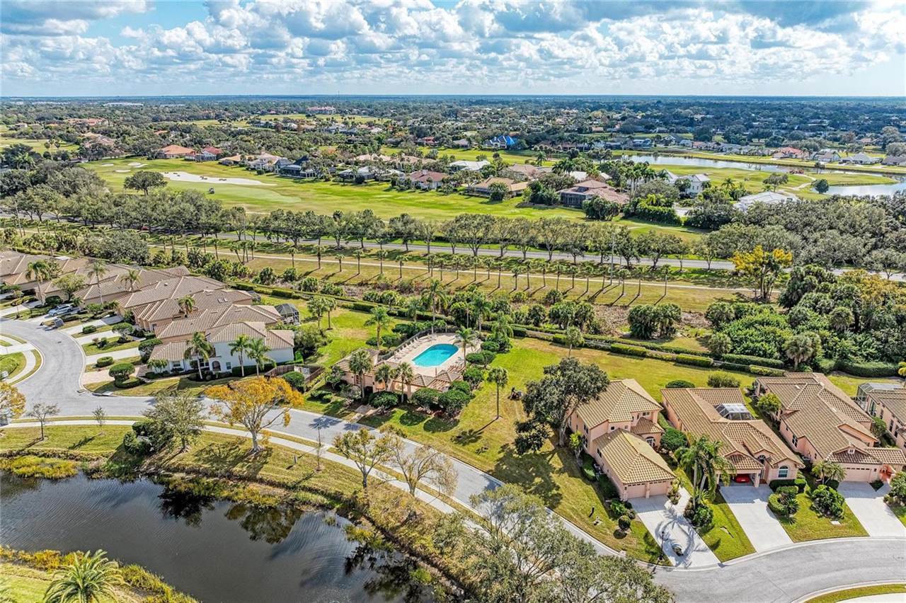 3883 Alamanda Drive, Sarasota, FL 34238