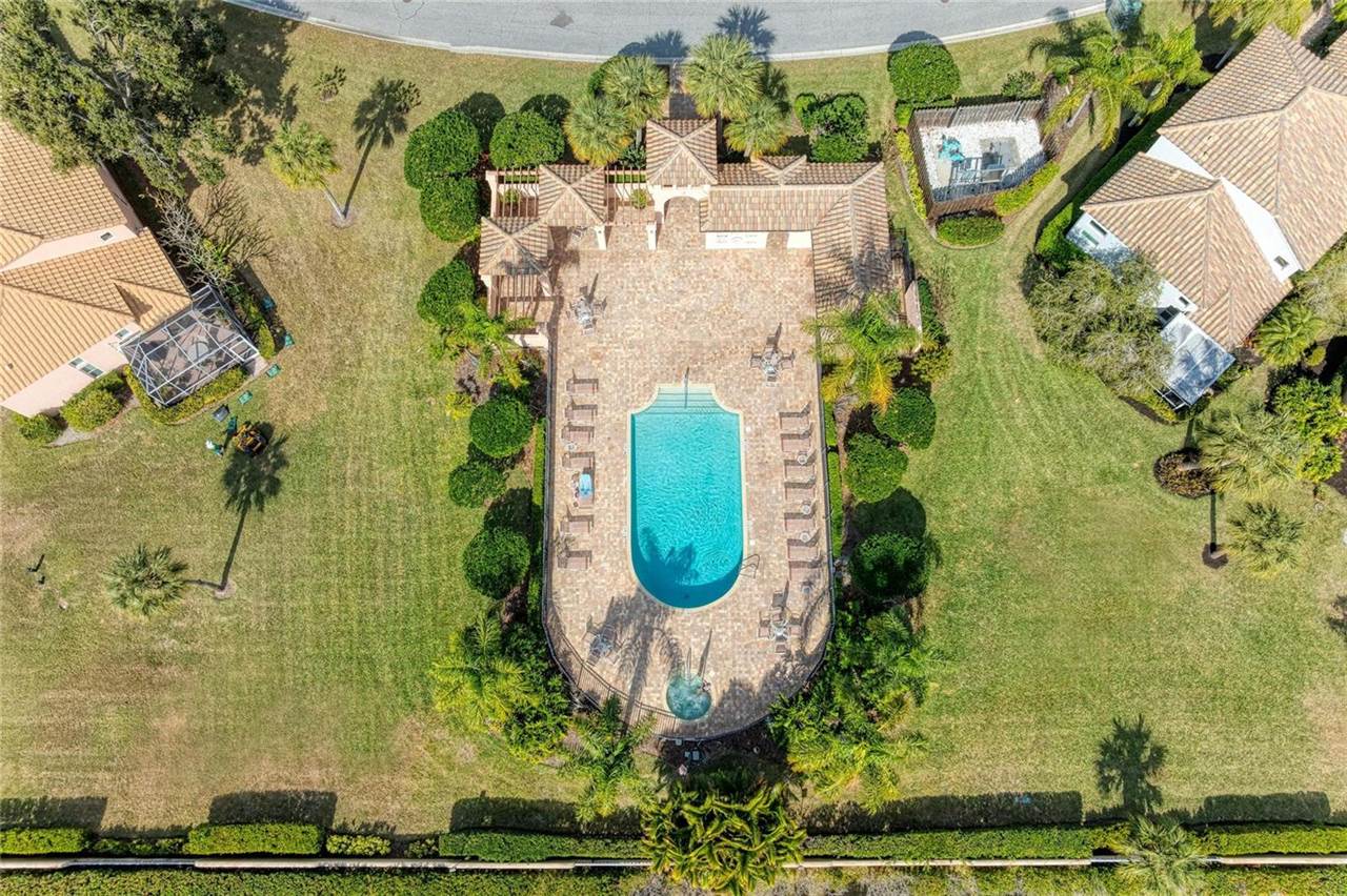 3883 Alamanda Drive, Sarasota, FL 34238