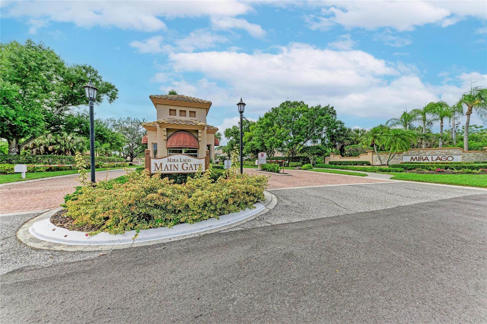 3883 Alamanda Drive, Sarasota, FL 34238