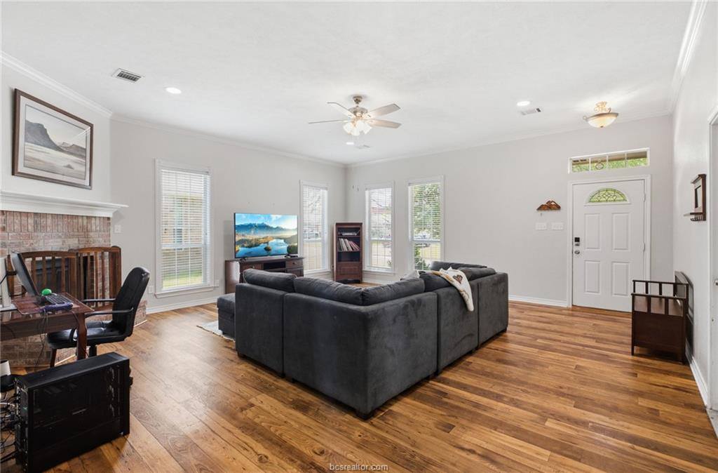 1103 Harrisonburg Lane, College Station, TX 77845