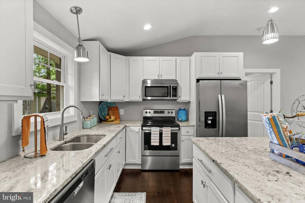 116 Federal Road, Locust Grove, VA 22508