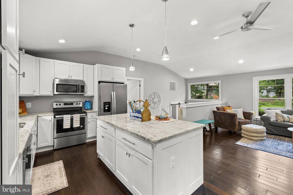 116 Federal Road, Locust Grove, VA 22508