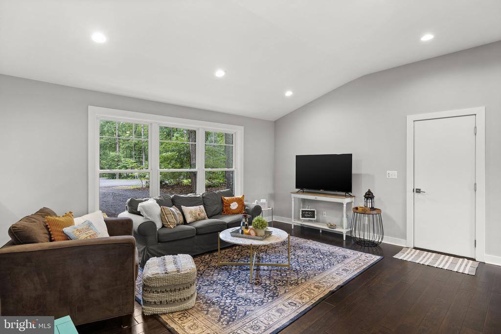 116 Federal Road, Locust Grove, VA 22508