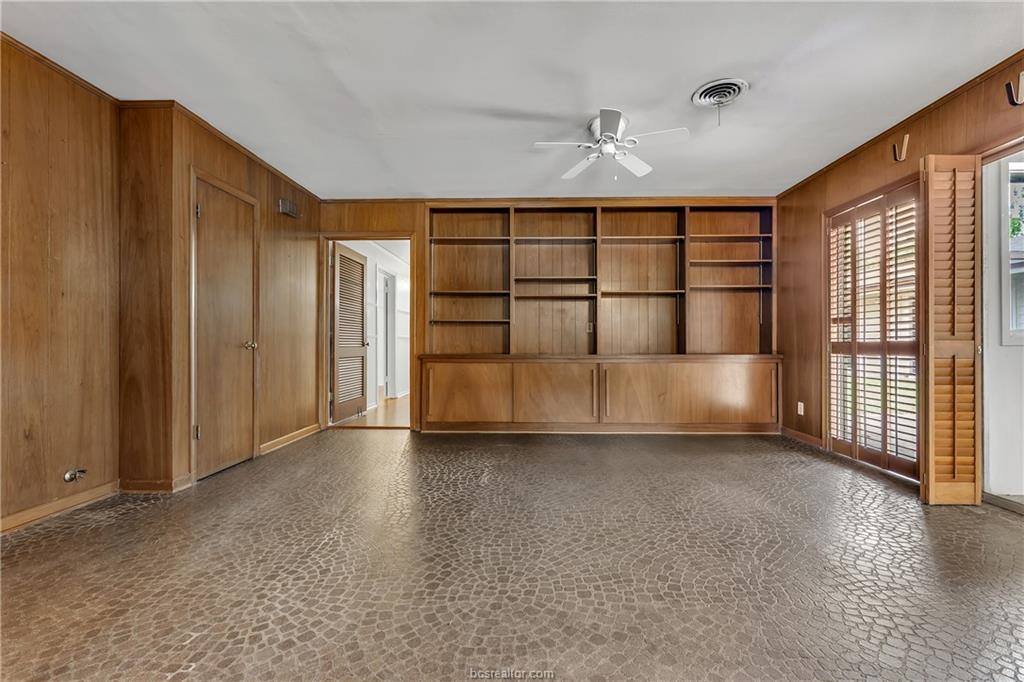 407 Timber Street, College Station, TX 77840