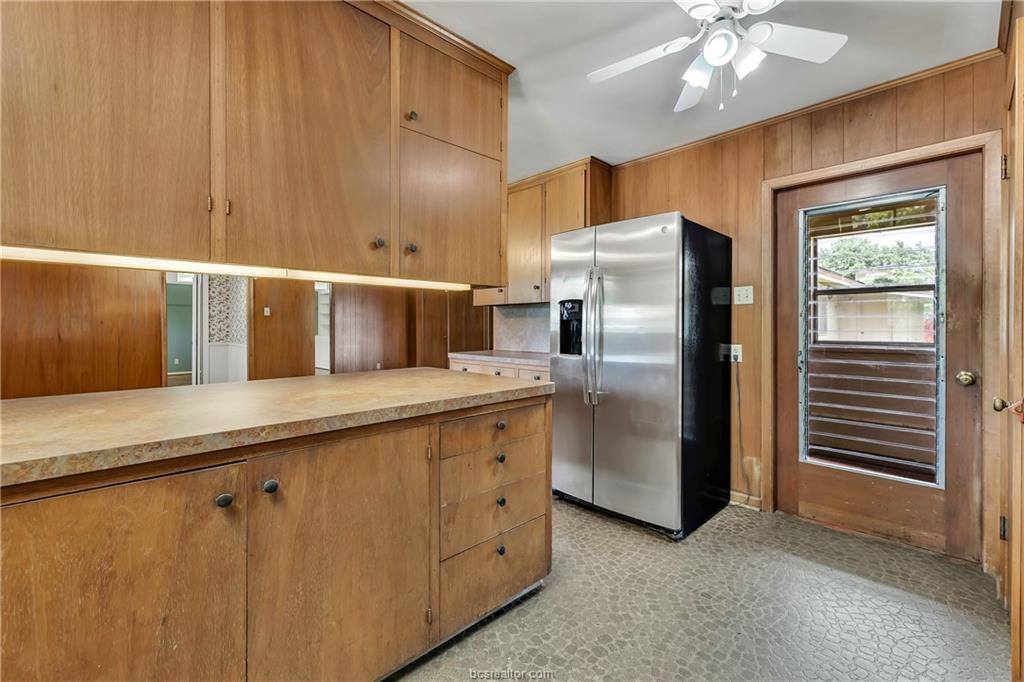 407 Timber Street, College Station, TX 77840