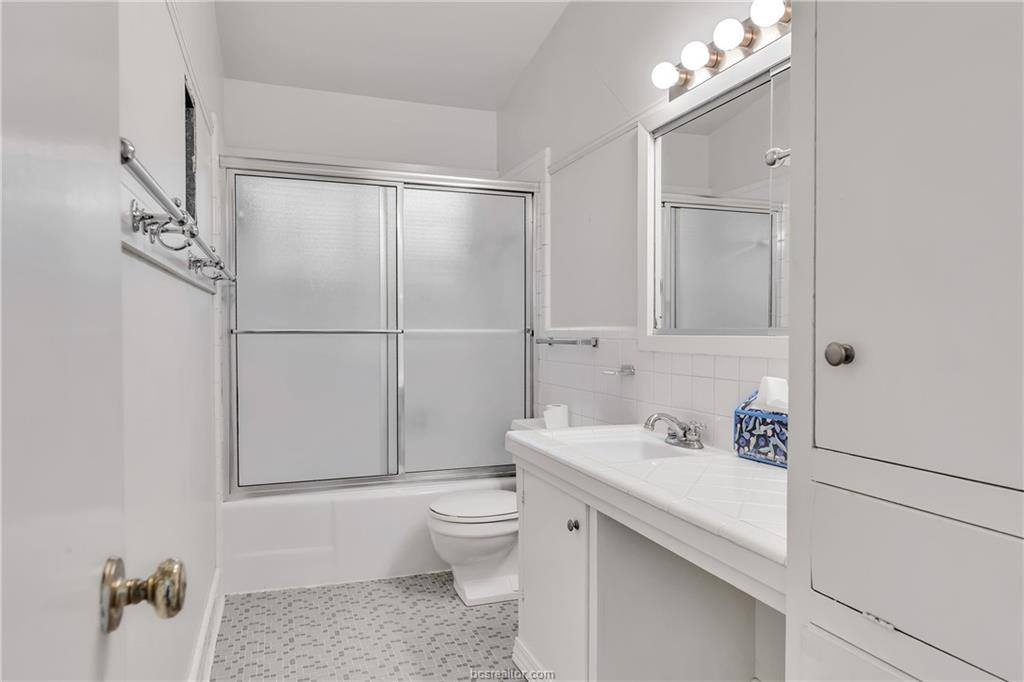 407 Timber Street, College Station, TX 77840