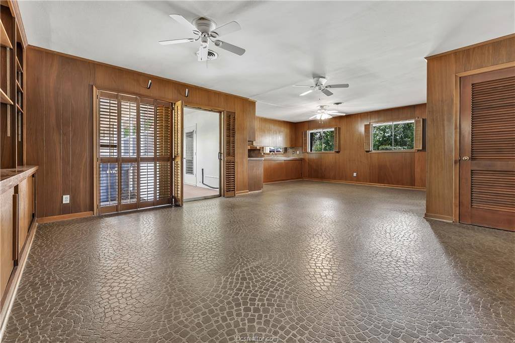 407 Timber Street, College Station, TX 77840