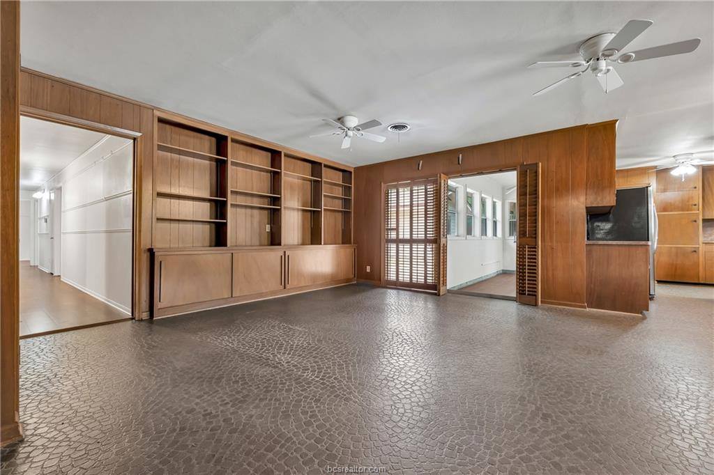 407 Timber Street, College Station, TX 77840