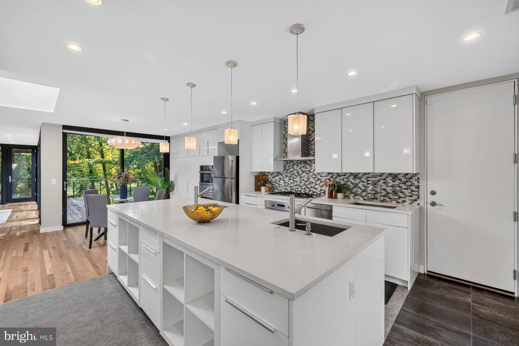 11733 Devilwood Drive, Potomac, MD 20854