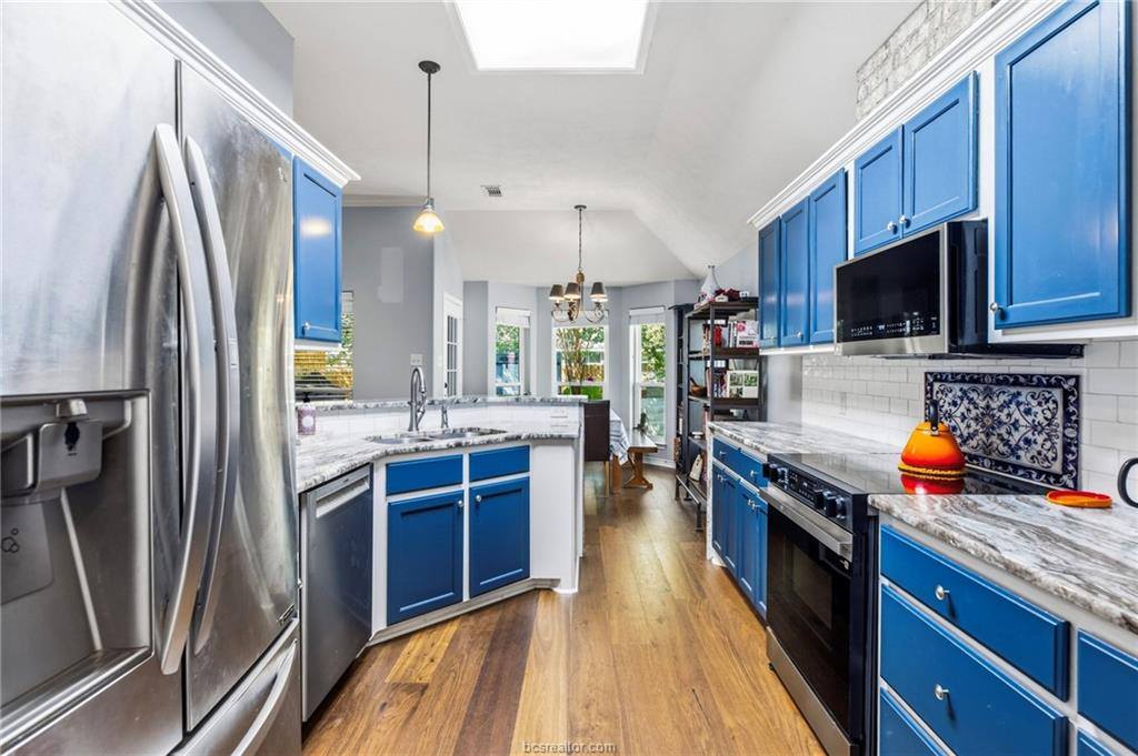 2342 Kendal Green Circle, College Station, TX 77845