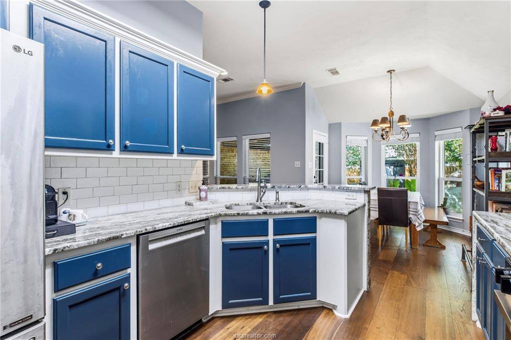 2342 Kendal Green Circle, College Station, TX 77845