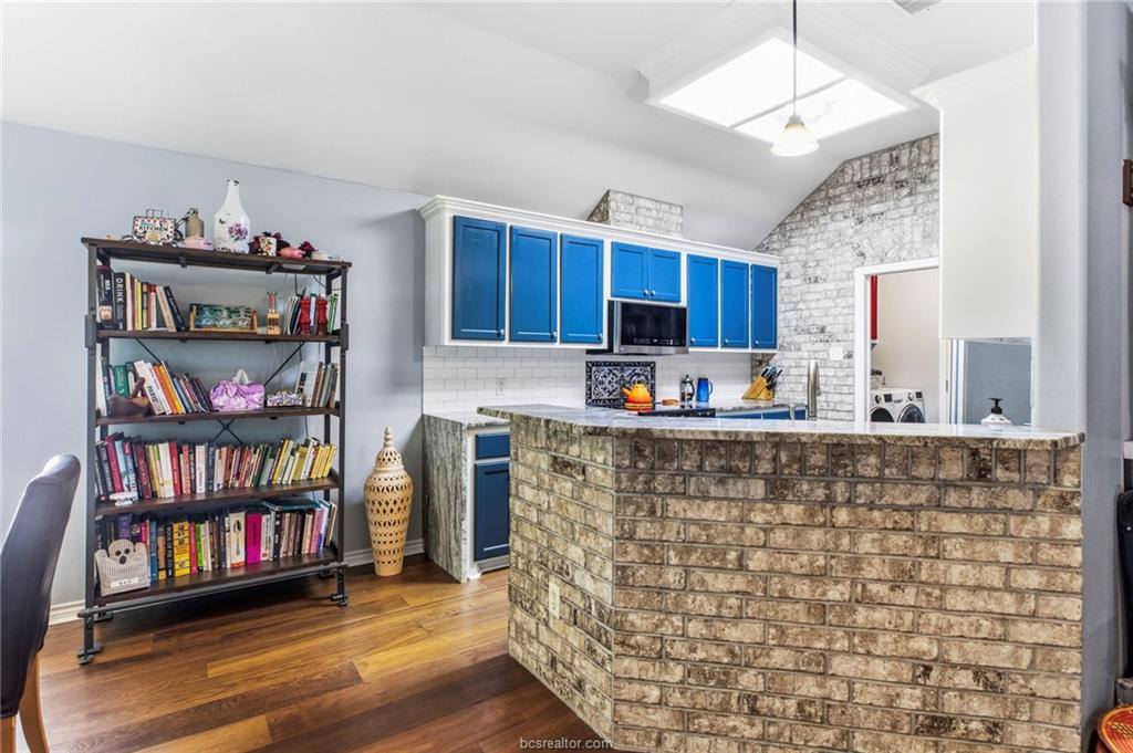 2342 Kendal Green Circle, College Station, TX 77845