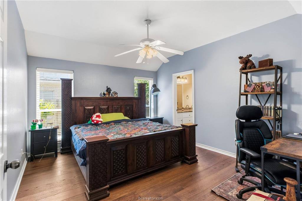 2342 Kendal Green Circle, College Station, TX 77845