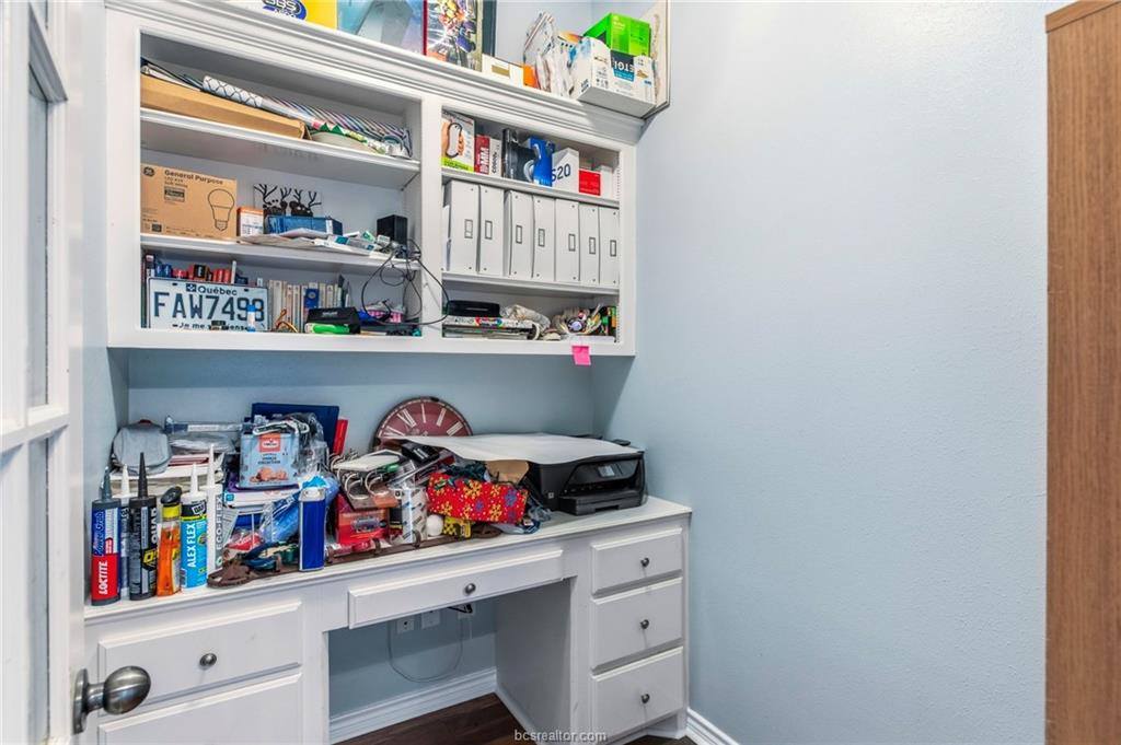 2342 Kendal Green Circle, College Station, TX 77845