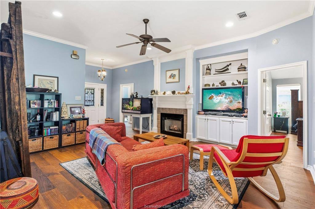 2342 Kendal Green Circle, College Station, TX 77845