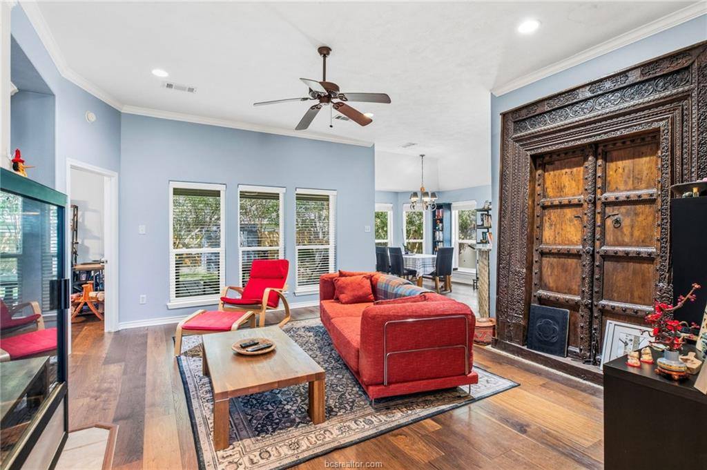 2342 Kendal Green Circle, College Station, TX 77845