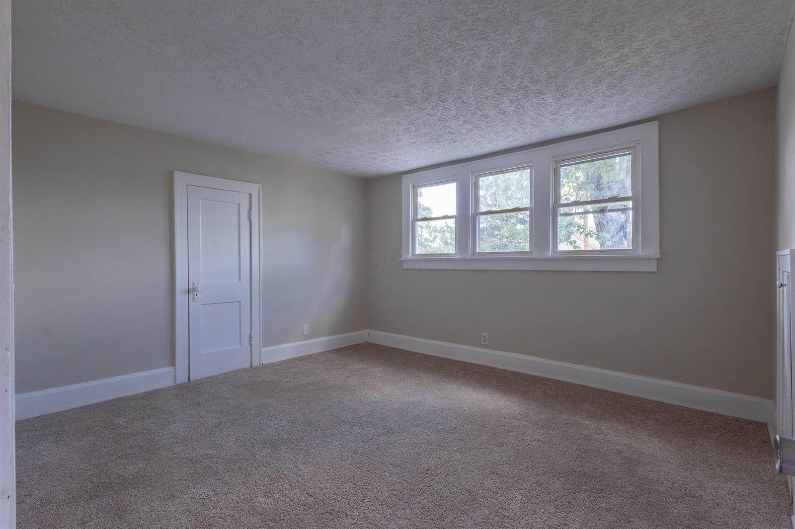 1574 Isabel Avenue, Columbus, OH 43211